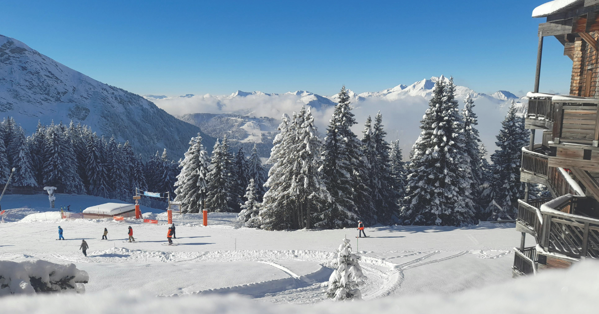 リゾート バイト 高収入 女性